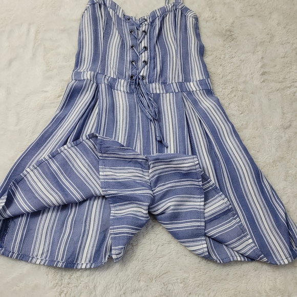 Hollister blue&white striped romper - Picture 5 of 12